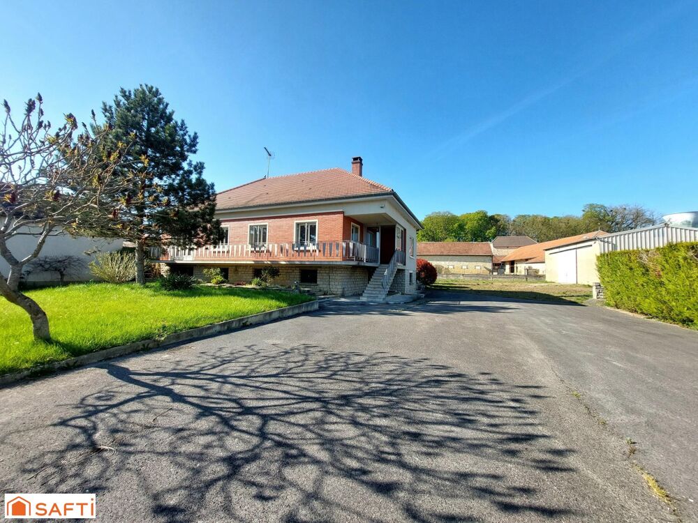 Vente Maison Maison 3 chambres avec local commercial et bâtiments Courtenot