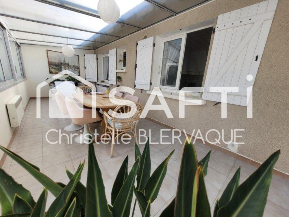 Ensemble immobilier de charme en Sud Touraine  2 maisons face à un château du XV? siècle