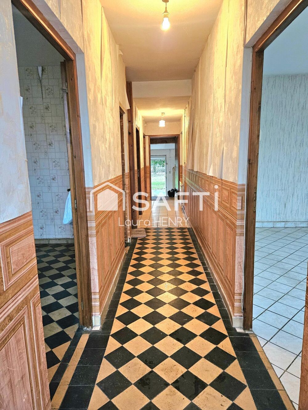 Vente Maison Maison individuelle de 3 chambres avec garage et grand terrain Verdun