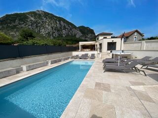  Propriété/château à vendre 15 + pièces 1000 m²