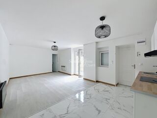  Immeuble à vendre 270 m² Avion