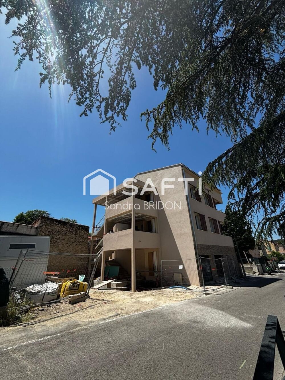 Vente Appartement magnifique appartement T4 en duplex avec terrasse double box Greasque