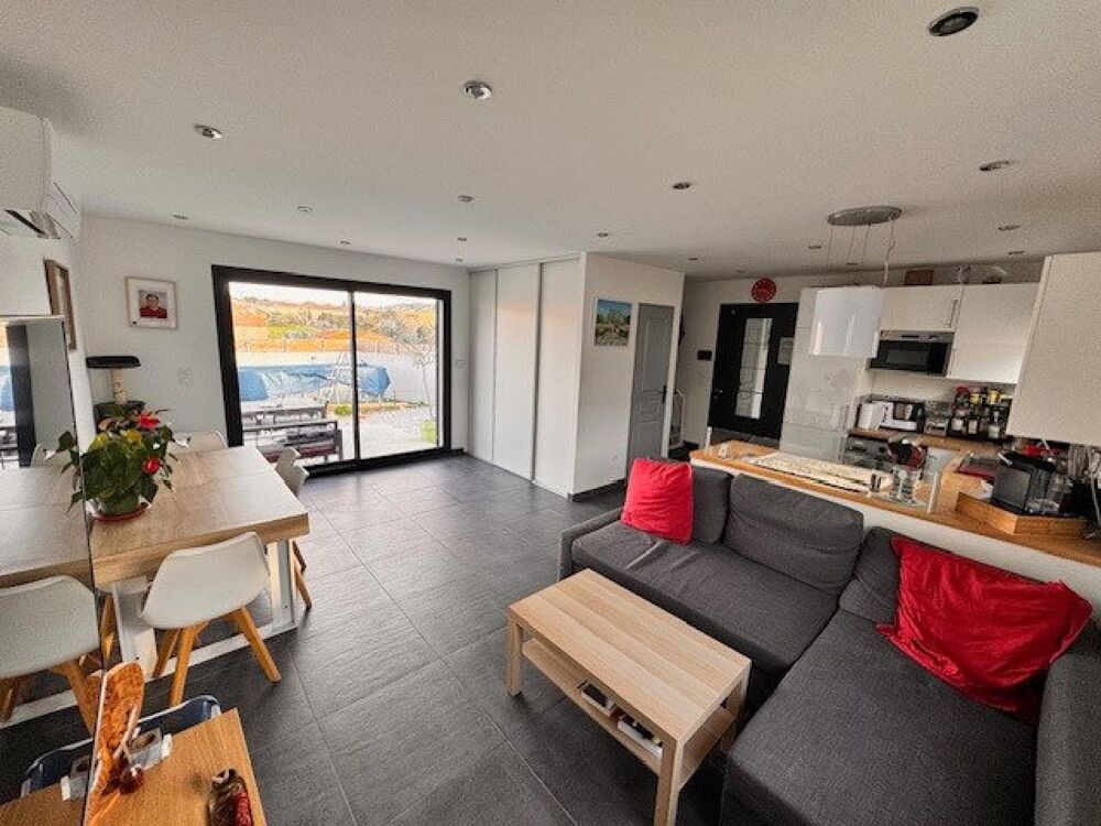 Vente Maison Maison T3, récente avec terrasse et proche de toutes commodités Vitrolles