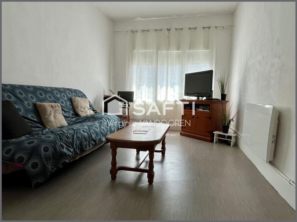 Maison de ville mitoyenne  3 chambres  Cour