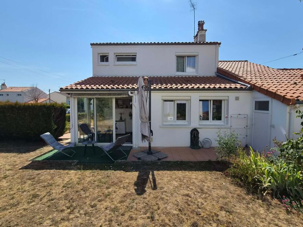 Vente Maison Cette demeure entretenue de fond en comble avec soin, dans laquelle il n'y a plus qu'à poser ses valises. Rare, Zéro travaux à p Chatellerault