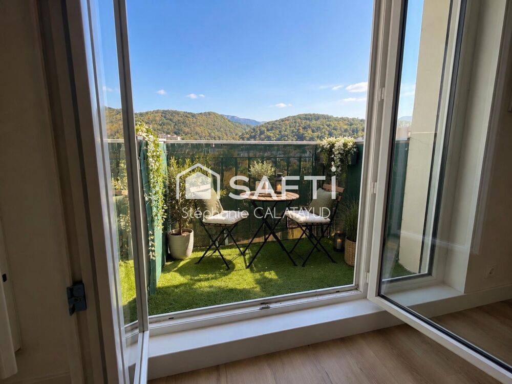 Vente Appartement T3 57 m² entièrement rénové – Dernier étage – Le pont-de-claix