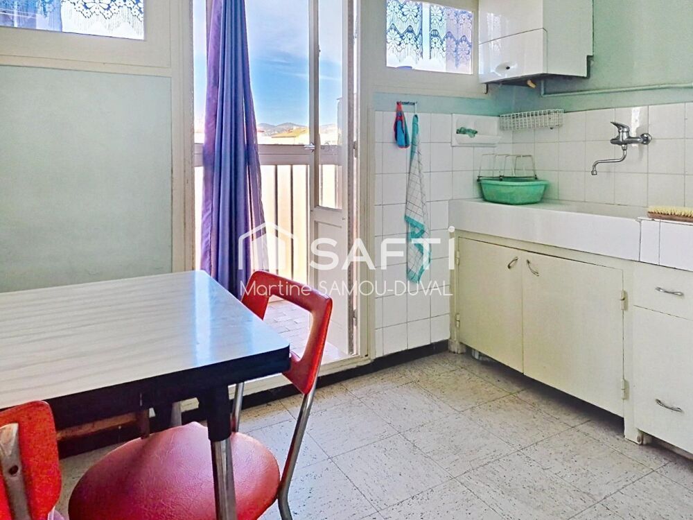 Vente Appartement La Seyne appartement au troisième et dernier sans ascenseur étage d'une petite résidence de 4 étages. La seyne-sur-mer