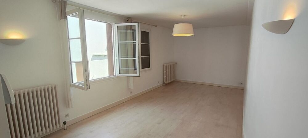 Vente Immeuble Maison avec locl commercial ou vaste projet familial ! L' ile-bouchard