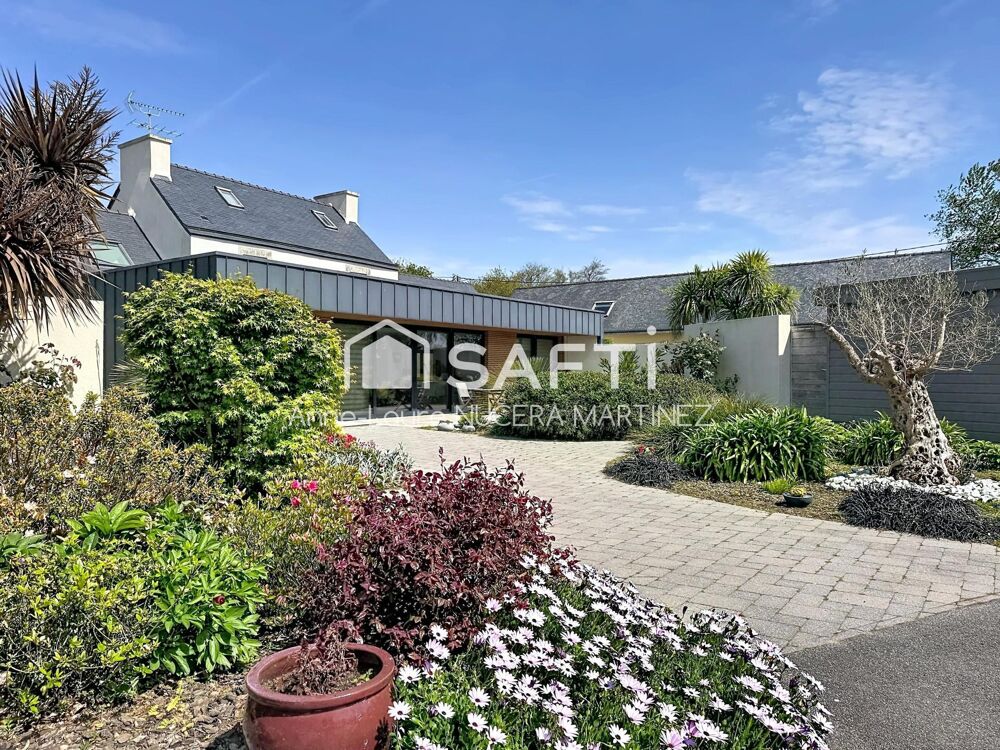 Vente Maison Maison avec 3 gîtes et espaces bien-être (piscine, sauna, hammam) à Lannilis. Double garage, double carport et jardin Lannilis