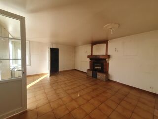 Vente Maison MAISON DE CARACTERE 168M² GRANGE ATTENANTE Chareil-cintrat