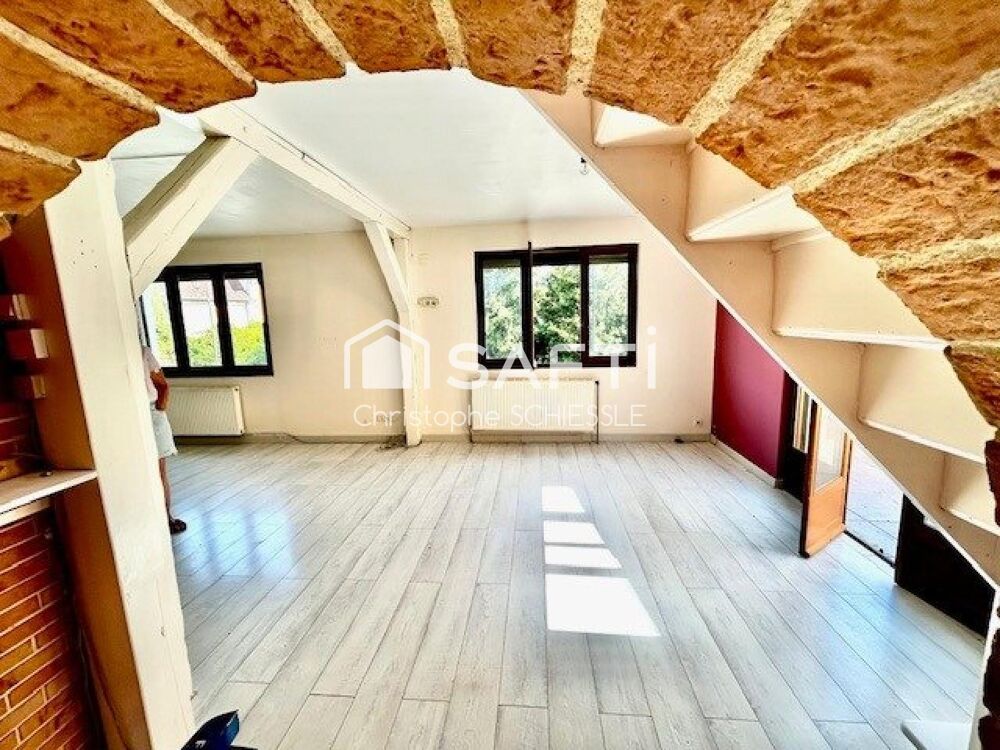 Appartement duplex T5 de 105 M2 avec terrasse , garage ,cave , buanderie