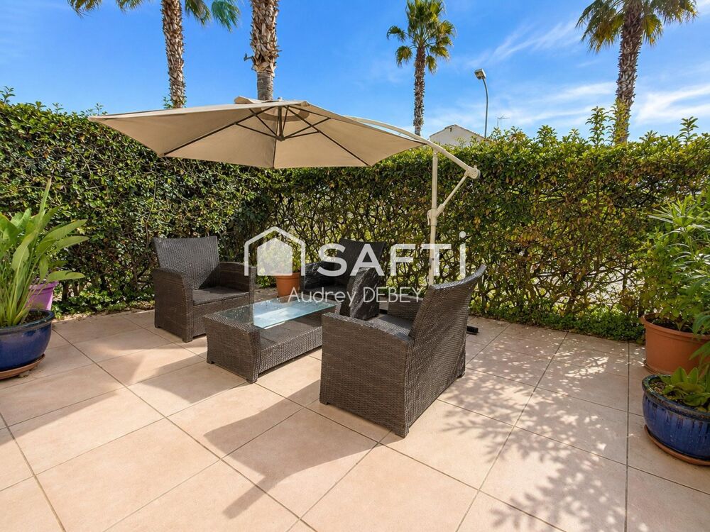 Vente Appartement SANARY – LE CHARME DU TOUT À PIED DANS UNE PETITE RÉSIDENCE - T3 LUMINEUX AVEC TERRASSE REZ DE JARDIN Sanary-sur-mer