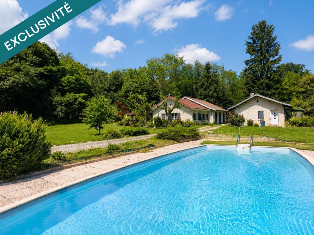 Maison plain pied de 130m² , dépendances et très grand terrain