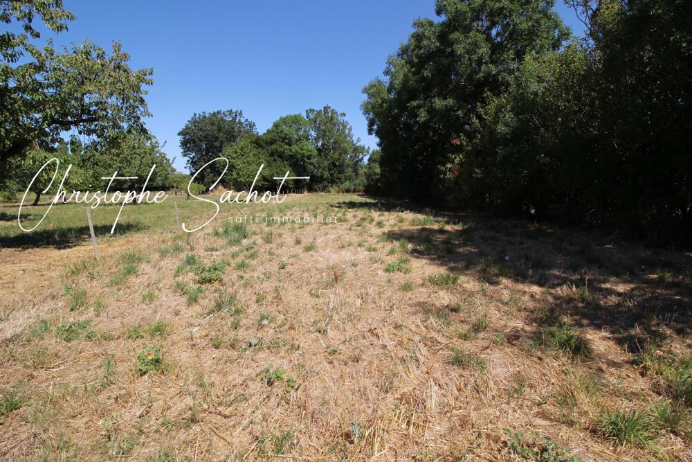Vente Terrain Situé à Fors 79230 très jolie parcelle à bâtir, plane et entourée de haies vives Fors