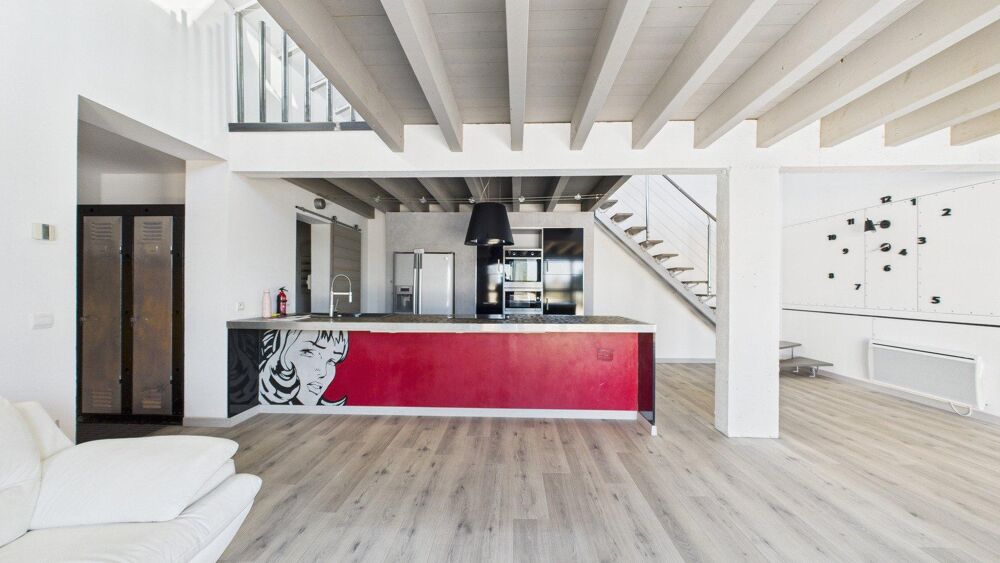 Vente Appartement Grand Appartement de type Loft Industriel, en duplex, sur le quartier de La Pallice. La rochelle