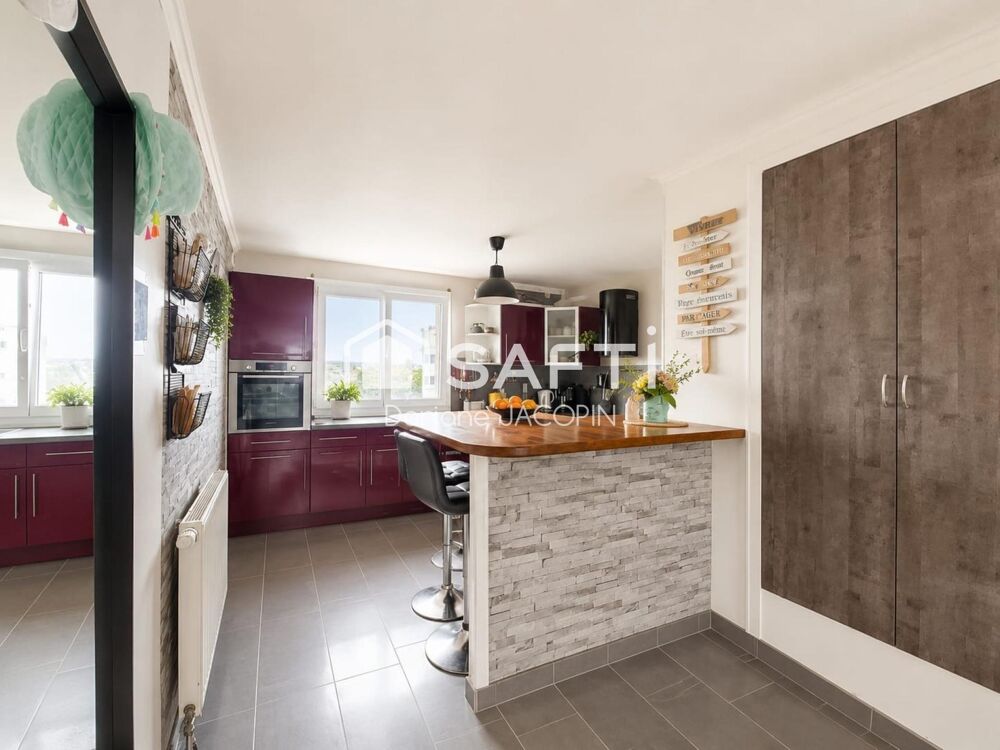 Appartement T5, résidence calme, proche toutes commodités