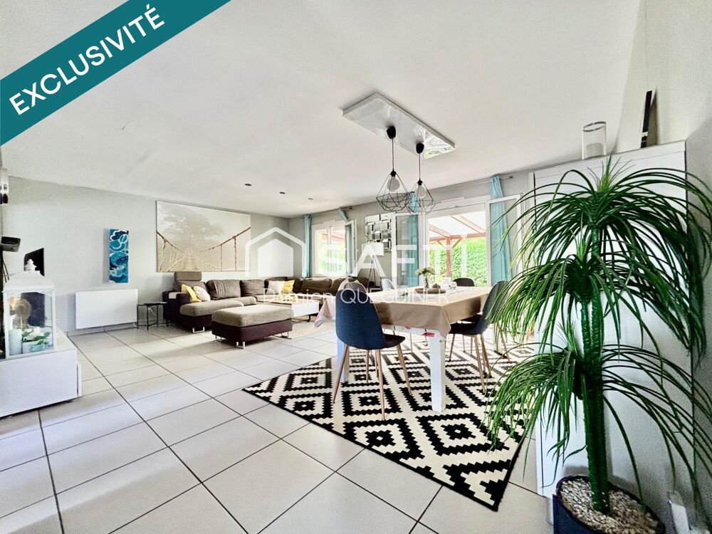 Maison 4 chambres , piscine chauffée, quartier paisible