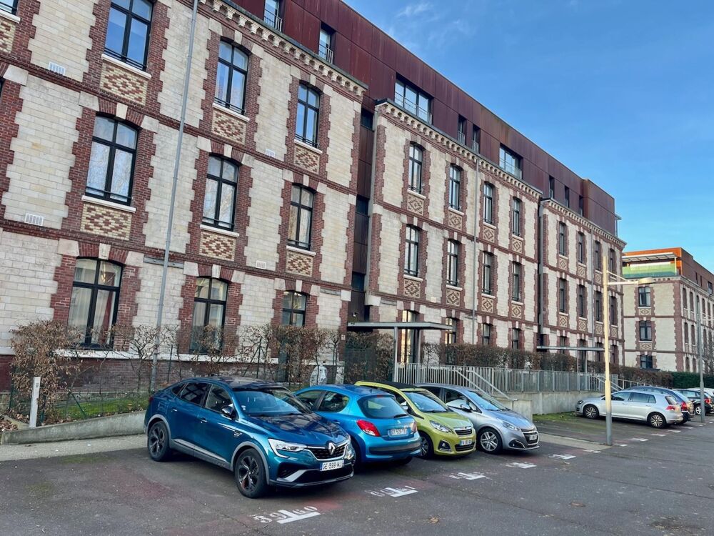 Appartement T2 avec jardin et place de stationnement sécurisée