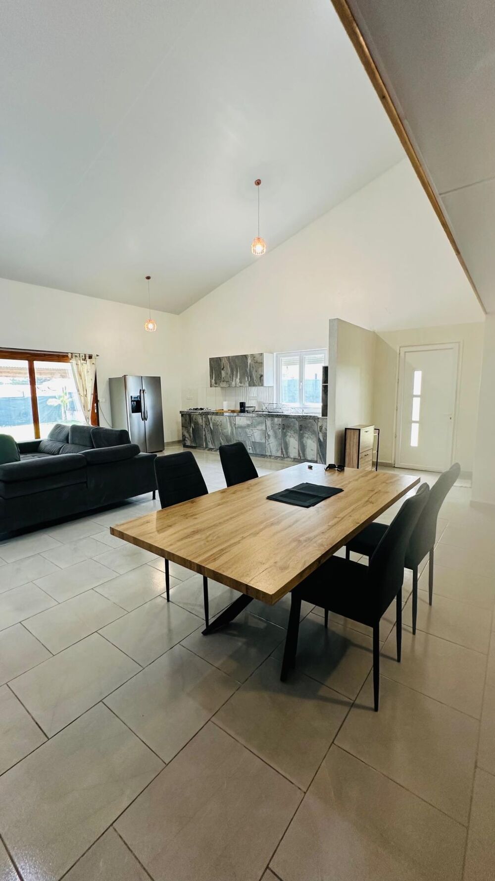 Vente Maison Villa moderne avec jardin privatif à Macouria. Macouria