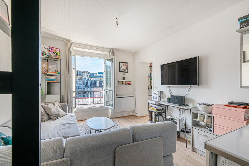 Appartement 2 pièces de 29 m² à Saint-Maurice  Emplacement idéal au pied des commerces !