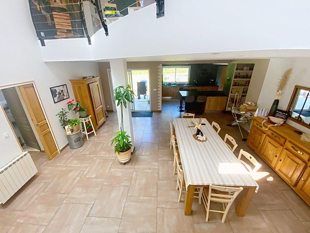 Vente Maison Maison 228 m², 5 chambres, terrain de 4120 m², 10 min de Flers Flers