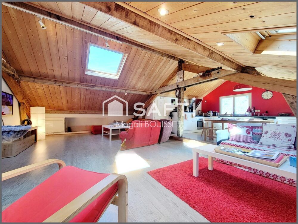 Appartement cosy T4 de 72m², au sol 121m², trois chambres, salle de bain et douche, cave idéal pour entreposer vélos et skis, pl