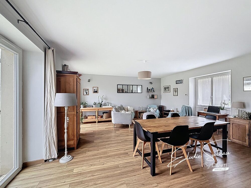 Vente Maison Maison en campagne 5 chambres terrain de 5200m2 Soulaire-et-bourg