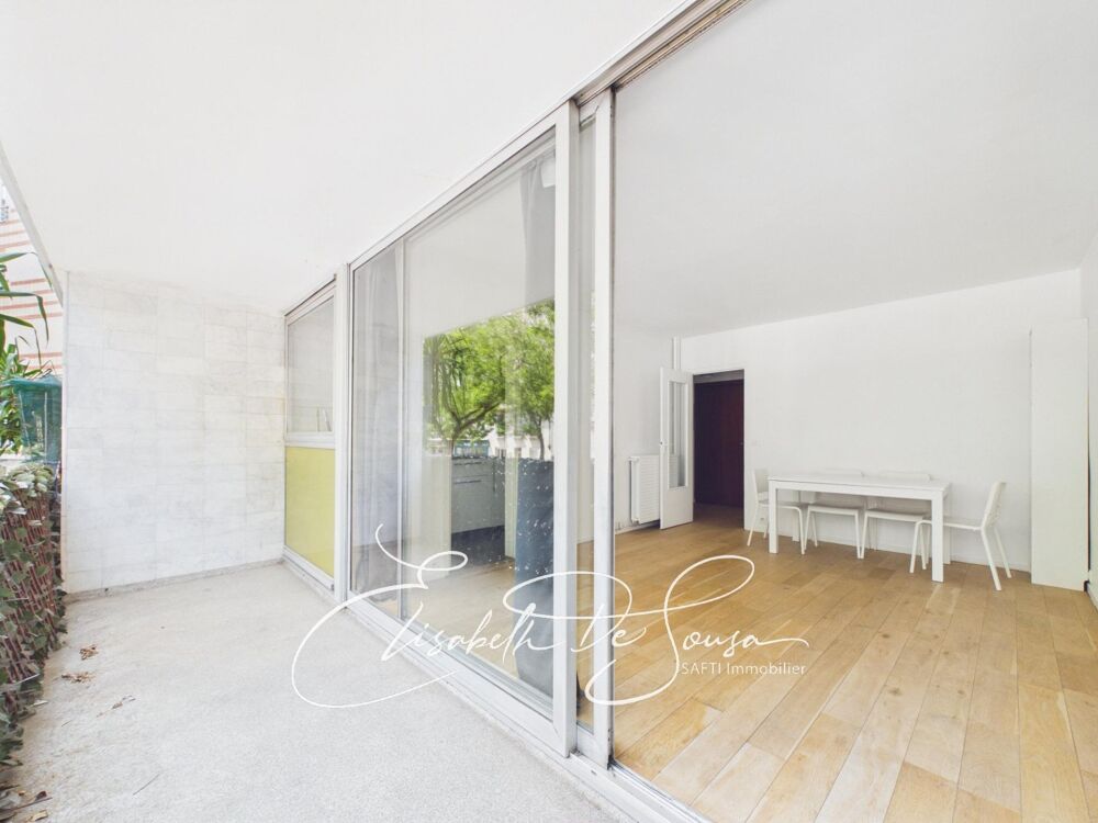 Vente Appartement Studio lumineux avec balcon de 8 m² Paris 12