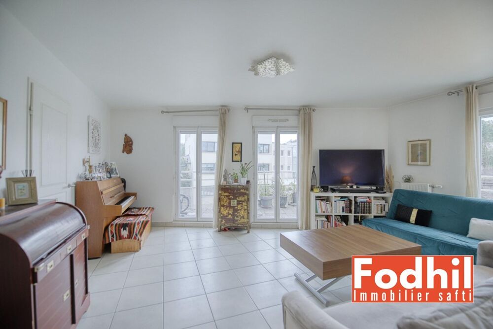 Appartement 3 pièces de 64m²- au 3éme sans vis à vis- Balcon et Parking.