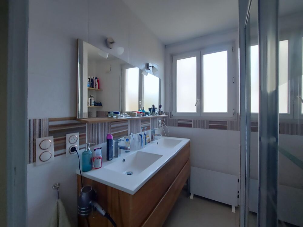 Vente Appartement Beau F4 de 80 m² avec garage – Proche commodités . Mantes-la-ville