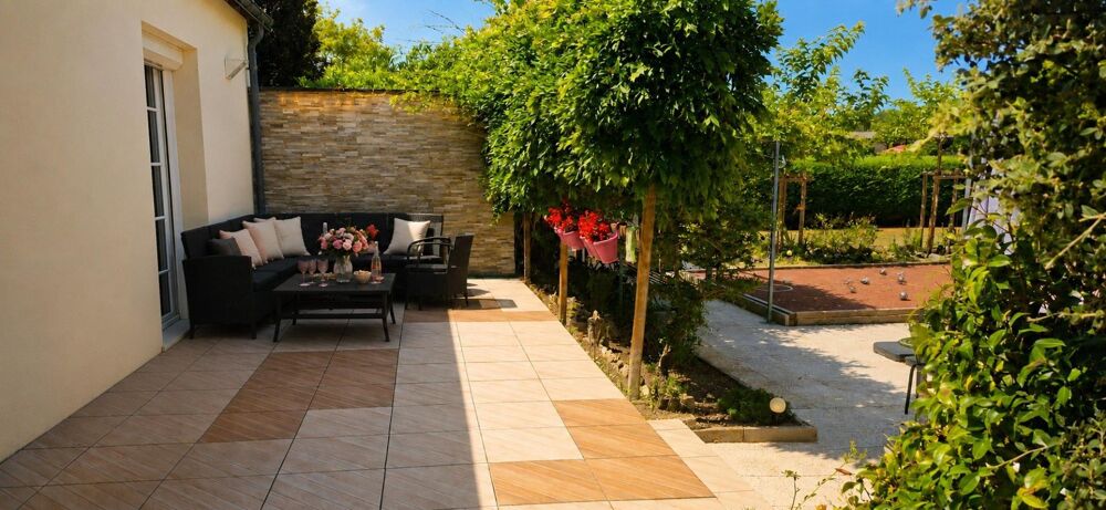 Vente Maison Un jardin de 2 500 m², quatre chambres et un cadre de vie exceptionnel… Il ne manque plus que vous ! Saint-etienne-de-chigny