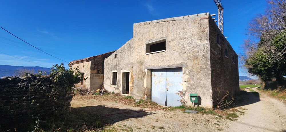 Corps de ferme en pierres à rénover