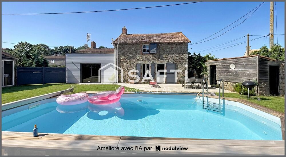 Maison en Pierre Rénovée de 210 m² sur 937 m² - 6 Chambres - 3 SDE - 3 WC - Piscine