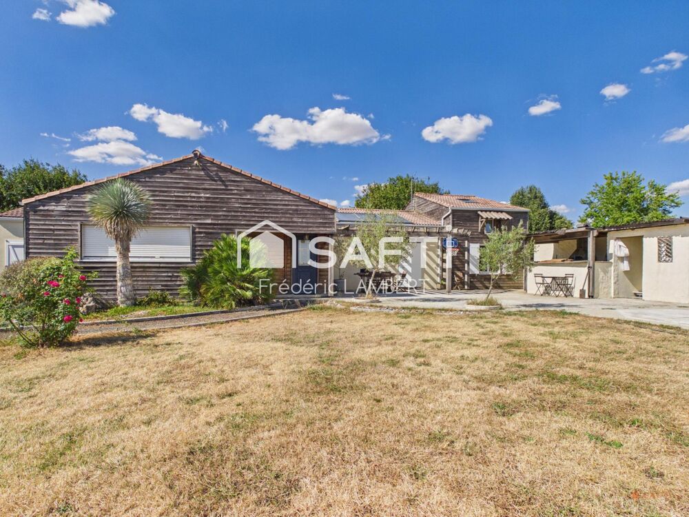 Vente Maison Magné : maison familiale de 200 m² avec 5 chambres Magne
