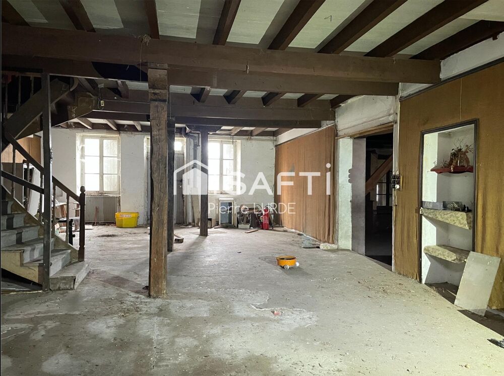 Maison de village à rénover avec garage et jardin