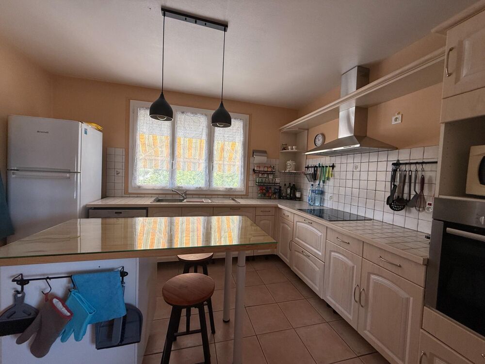 Grande maison individuelle avec vue sur la bastide