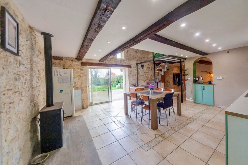 Vente Maison Deux maisons, piscines et grange au cœur de la campagne Monsegur