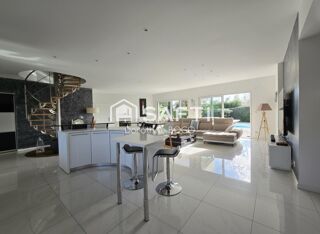  Maison � vendre 5 pi�ces 180 m�