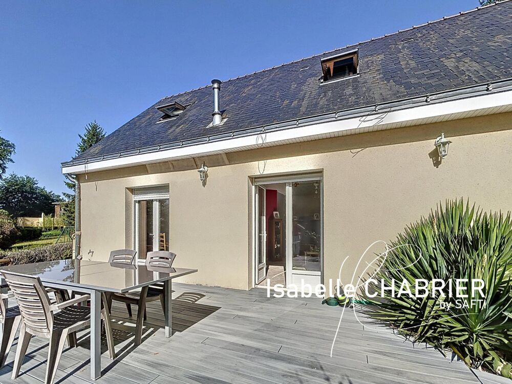 NOTRE DAME DU PÉ, MAISON AVEC BEAU TERRAIN ARBORÉ