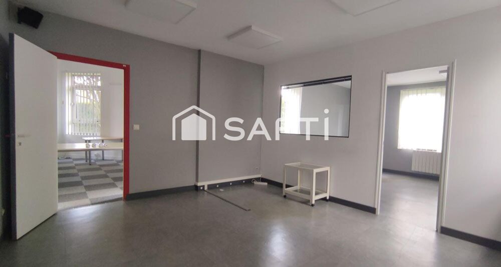   Vente immeuble de bureaux indépendant de 367 m² à Linas Linas