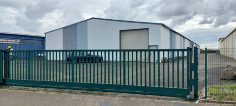 Local artisanal, commercial ou d&eacute;p&ocirc;t de 387.7 m&sup2; 299000 67120 Duttlenheim