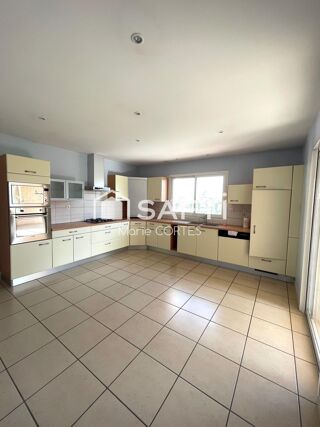  Maison à vendre 7 pièces 243 m²