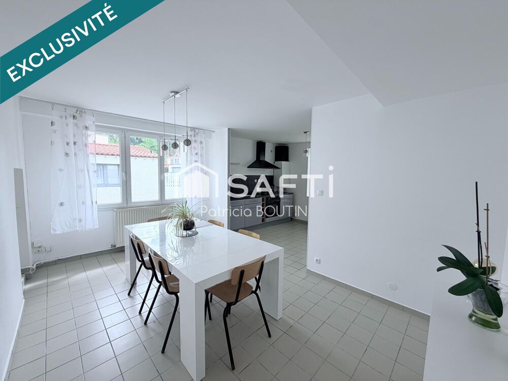 MAISON EN PIERRE 3 CHAMBRES + COUR A NIORT !