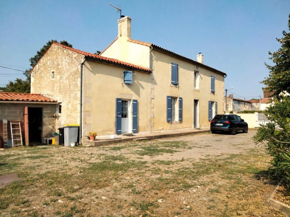 Vente Maison Maison de caractère au calme à BENET (85) Benet