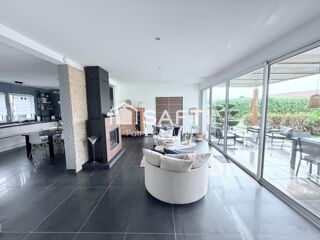  Maison à vendre 8 pièces 215 m²