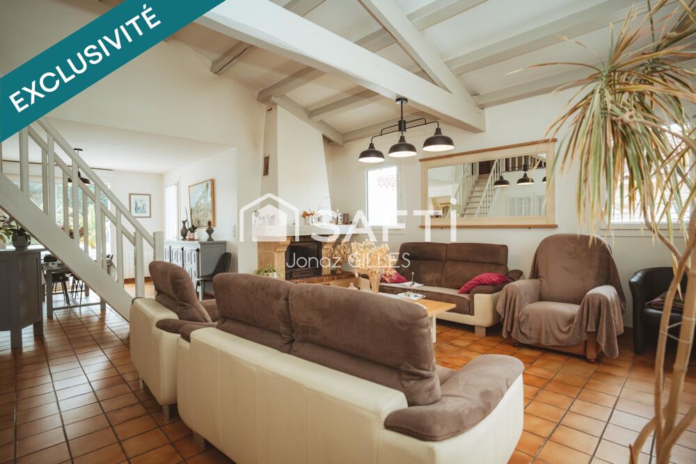 Maison avec piscine, dépendance et grand espace