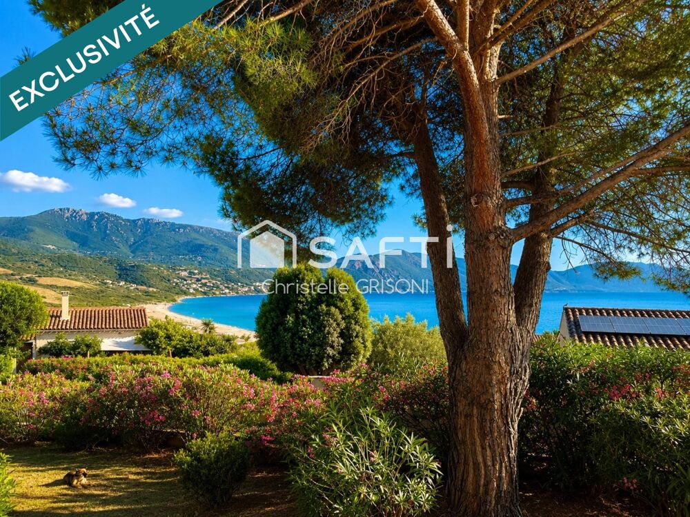 Villa de charme bord de mer au Golfe de Lava .