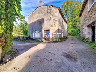  Maison à vendre 15 + pièces 266 m²