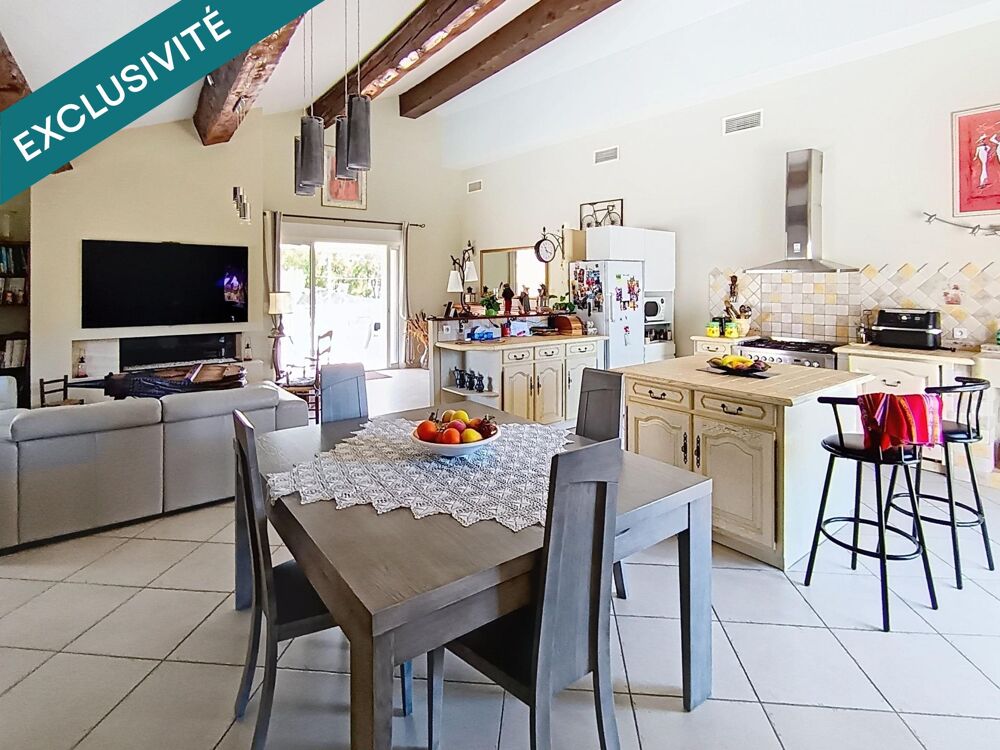 Vente Maison Belle propriété avec grands garages, dépendances et piscine couverte. La liviniere