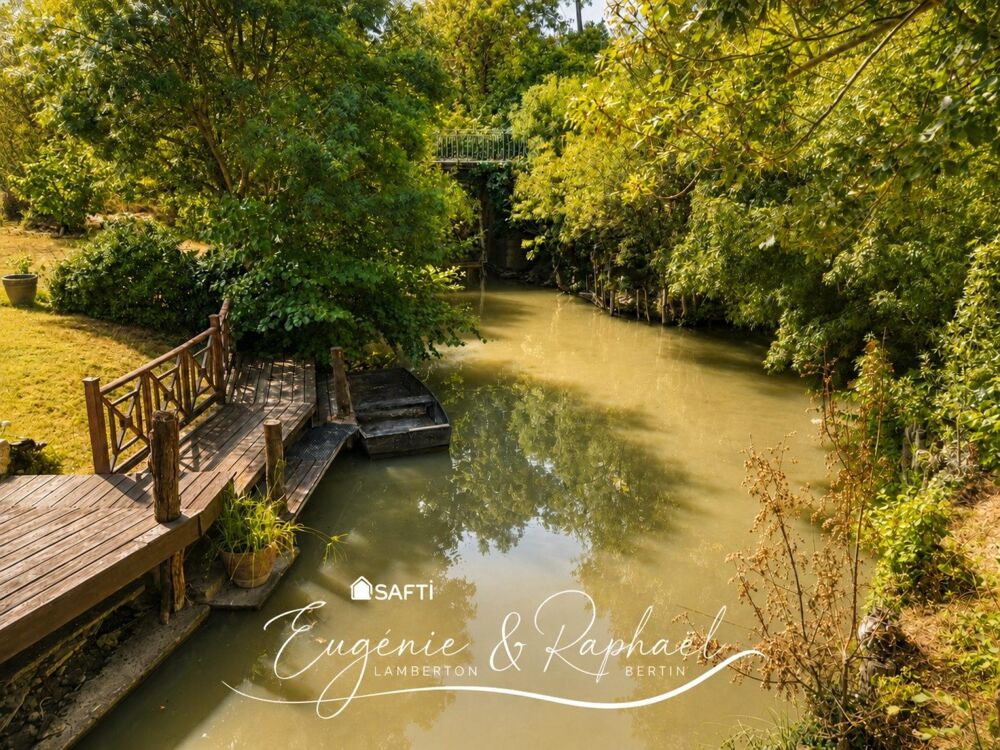 Vente Maison Une propriété de caractère, un environnement exceptionnel, un potentiel à imaginer au cœur du Marais Poitevin. Saint-hilaire-la-palud